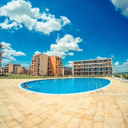 Holiday Fort Golf Club Sunny Beach Esterno foto