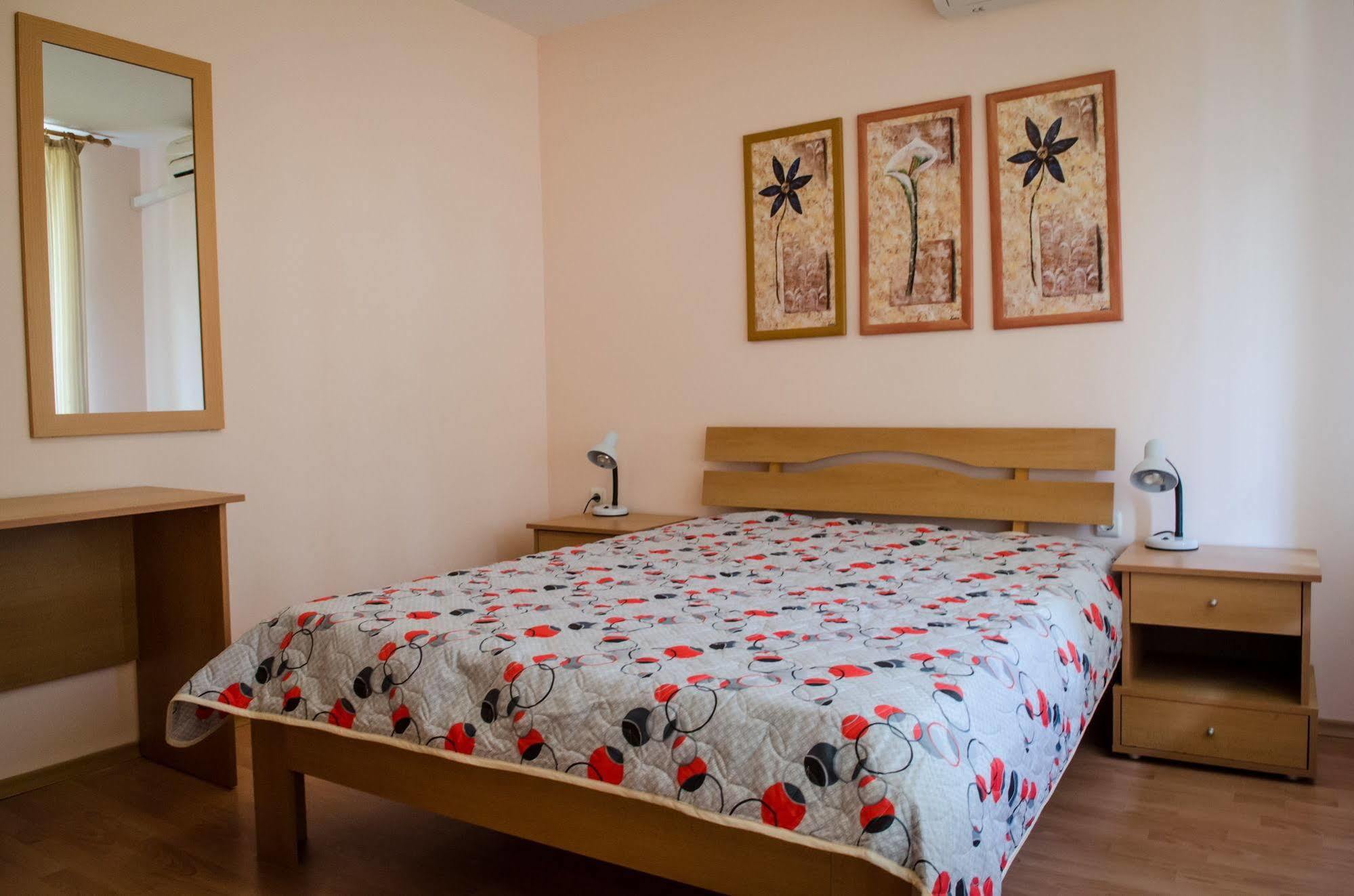 Holiday Fort Golf Club Sunny Beach Esterno foto