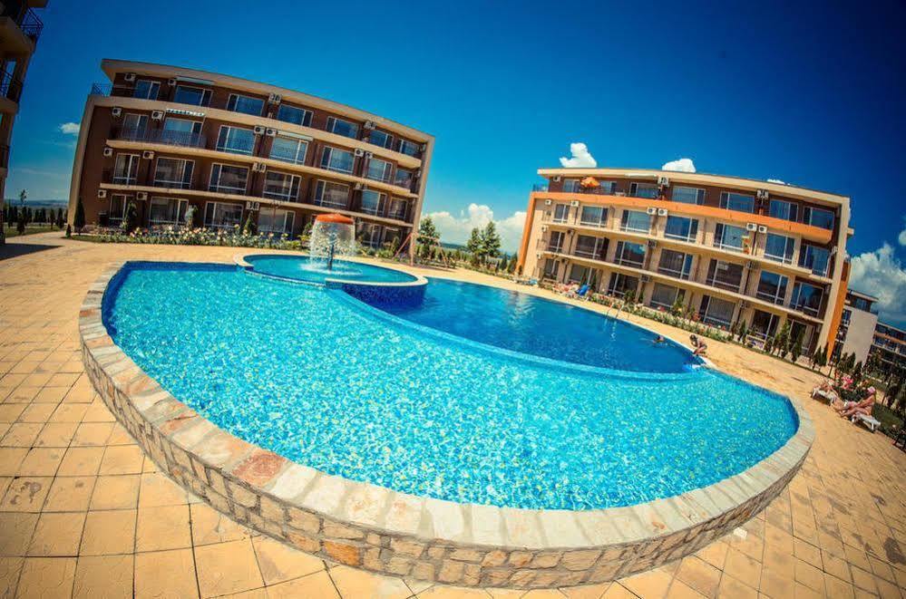 Holiday Fort Golf Club Sunny Beach Esterno foto