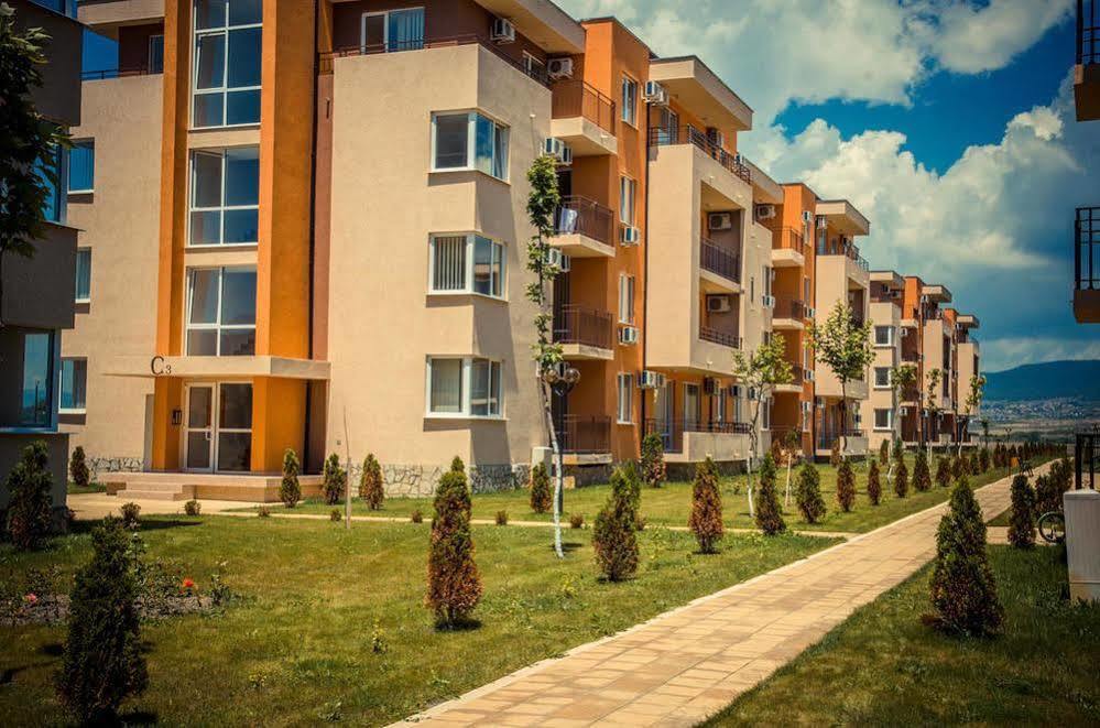 Holiday Fort Golf Club Sunny Beach Esterno foto