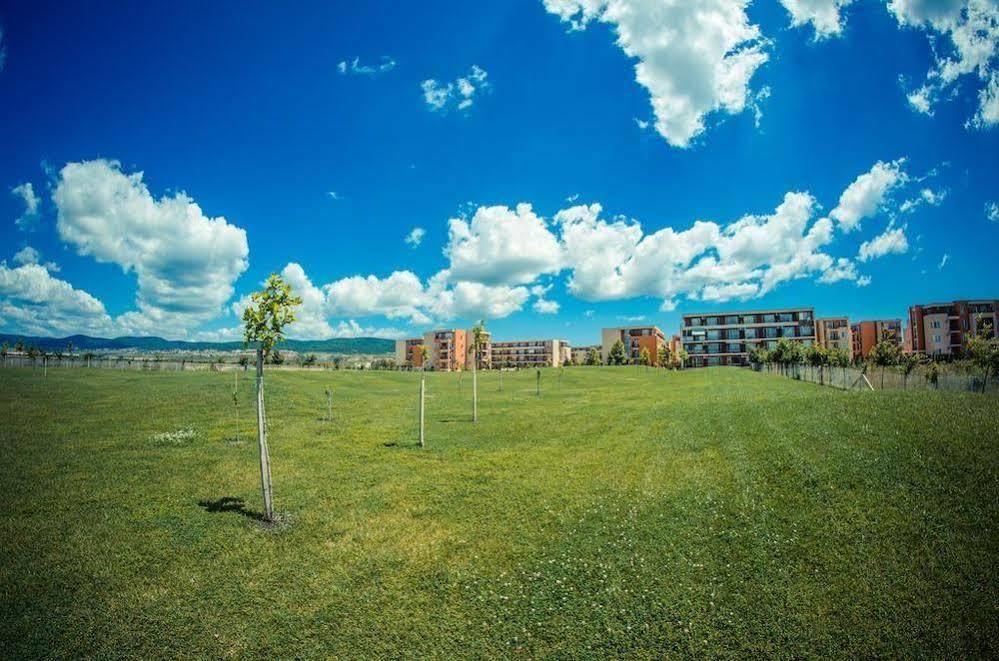 Holiday Fort Golf Club Sunny Beach Esterno foto